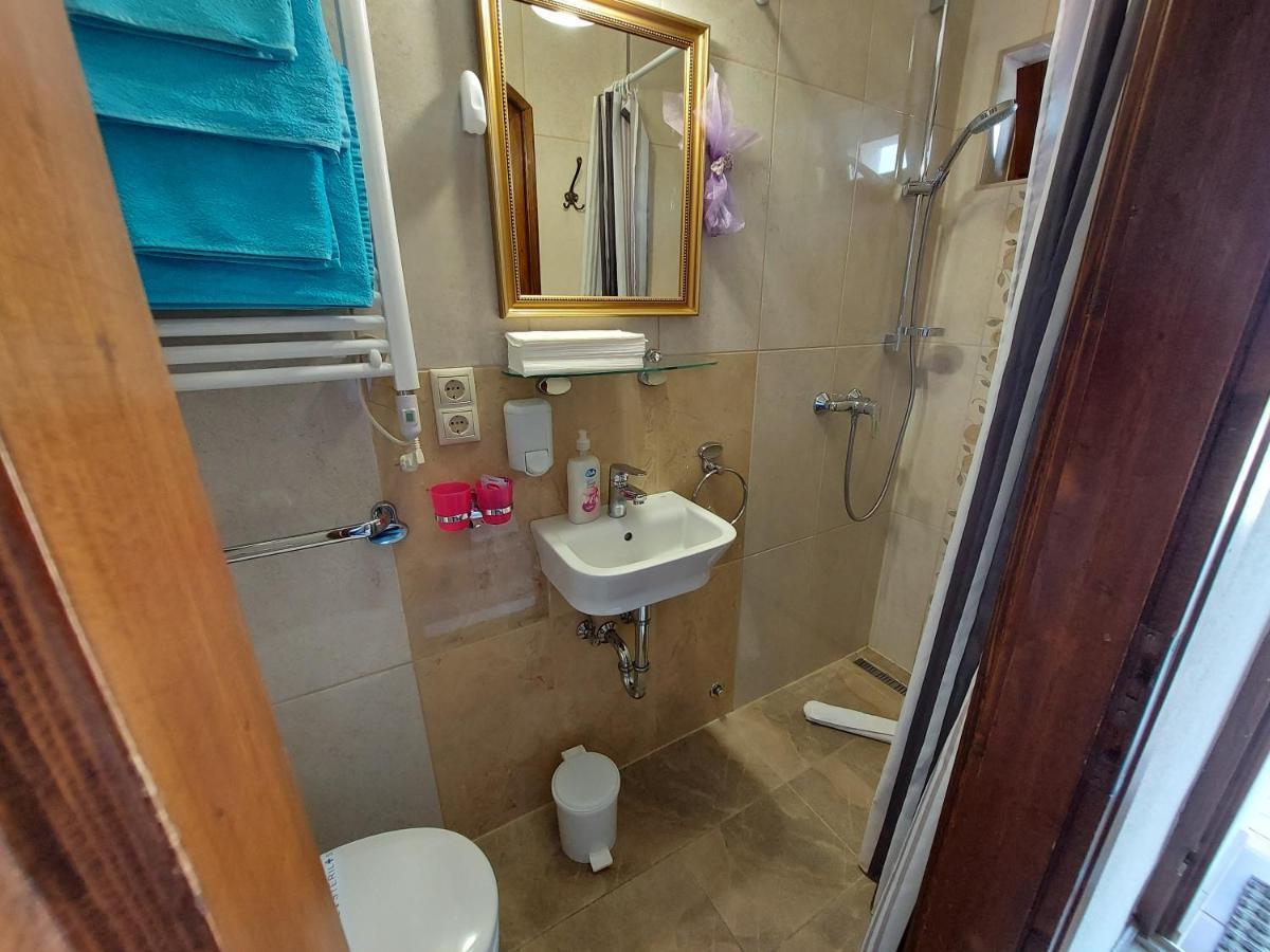 Titi Classic & Trendy Apartman Bük Eksteriør billede