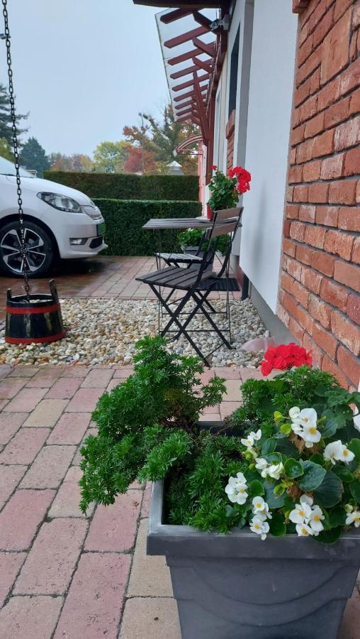Titi Classic & Trendy Apartman Bük Eksteriør billede
